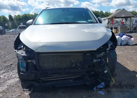 2020 Hyundai Tucson Value z USA, uszkodzony, nr VIN KM8J3CA47LU207413